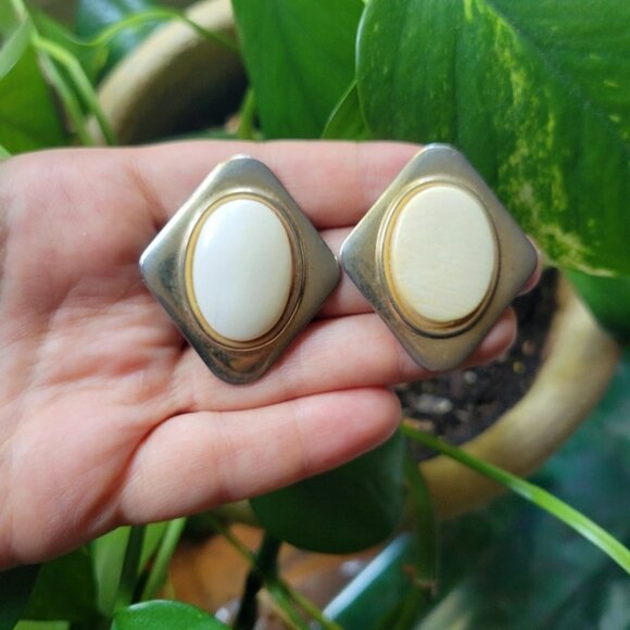 Vintage Modernist Chunky Stud Earrings - Picture 5 of 12